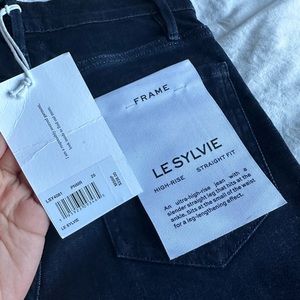 NWT Frame Le Sylvie High Rise Straight Fit Jeans Size 25